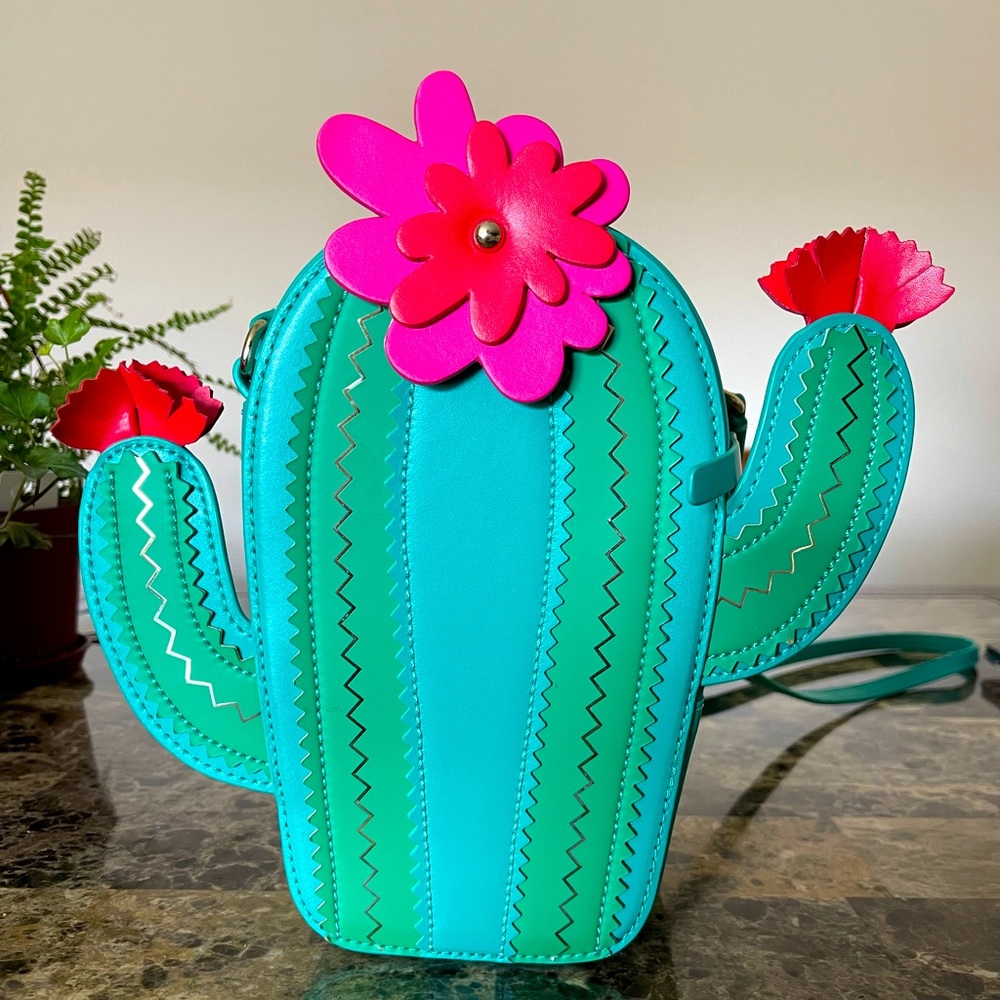♠️KATE SPADE♠️ Cactus Blossom purse